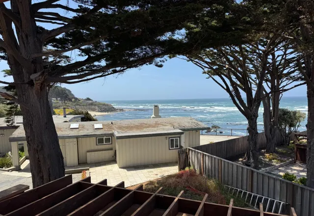 a front view of house with yard