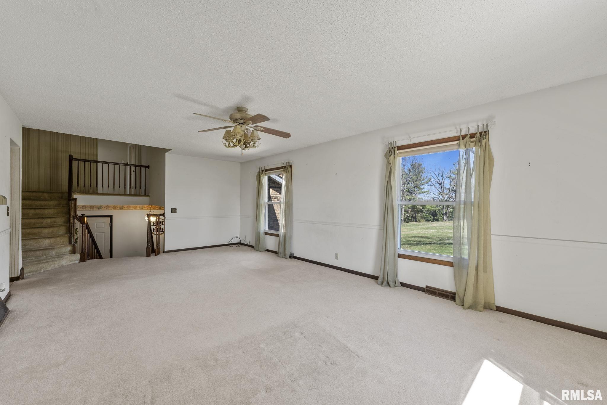 19902 159th Avenue West Taylor Ridge, IL 61284 - Photo 8 of 42 Gallery Image 8
