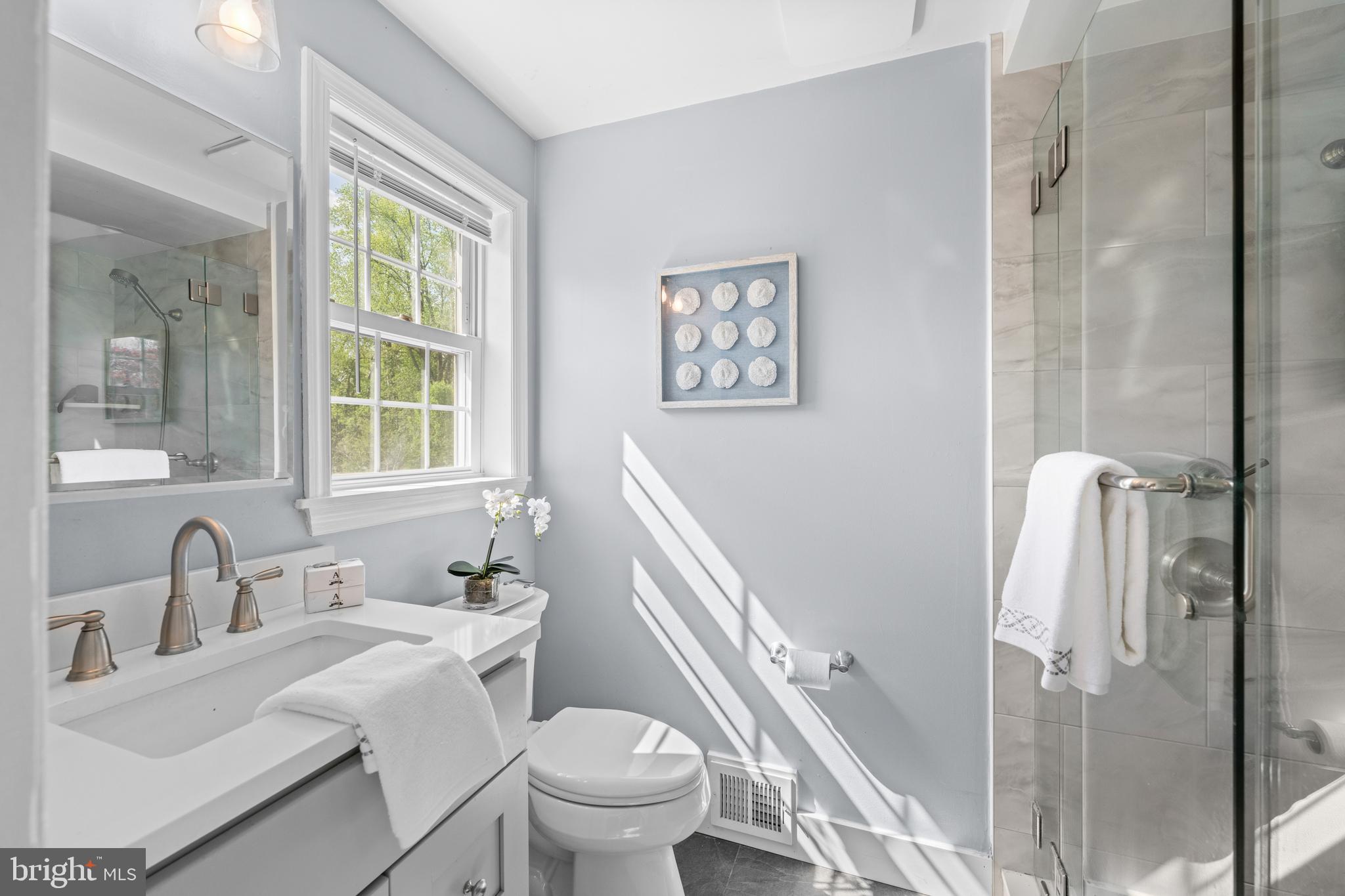 1442 Potter Lane Wayne, PA 19087 - Photo 24 of 44 Primary bathroom