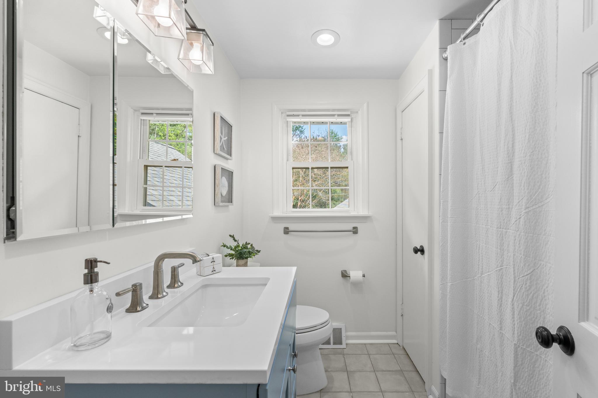 1442 Potter Lane Wayne, PA 19087 - Photo 26 of 44 Bathroom #2