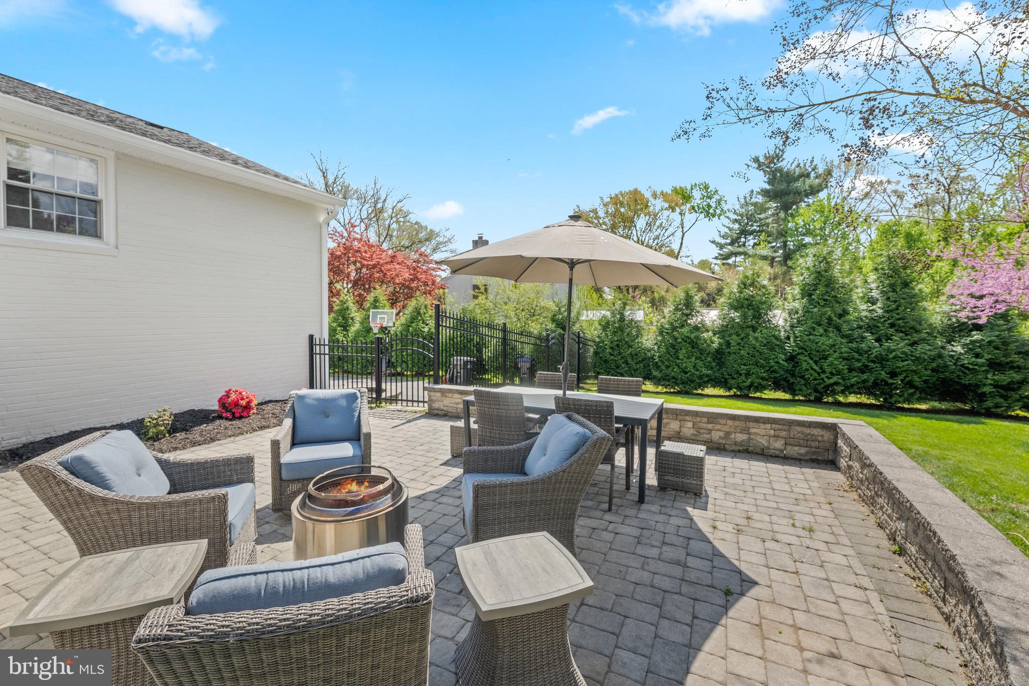 1442 Potter Lane Wayne, PA 19087 - Photo 34 of 44 Patio