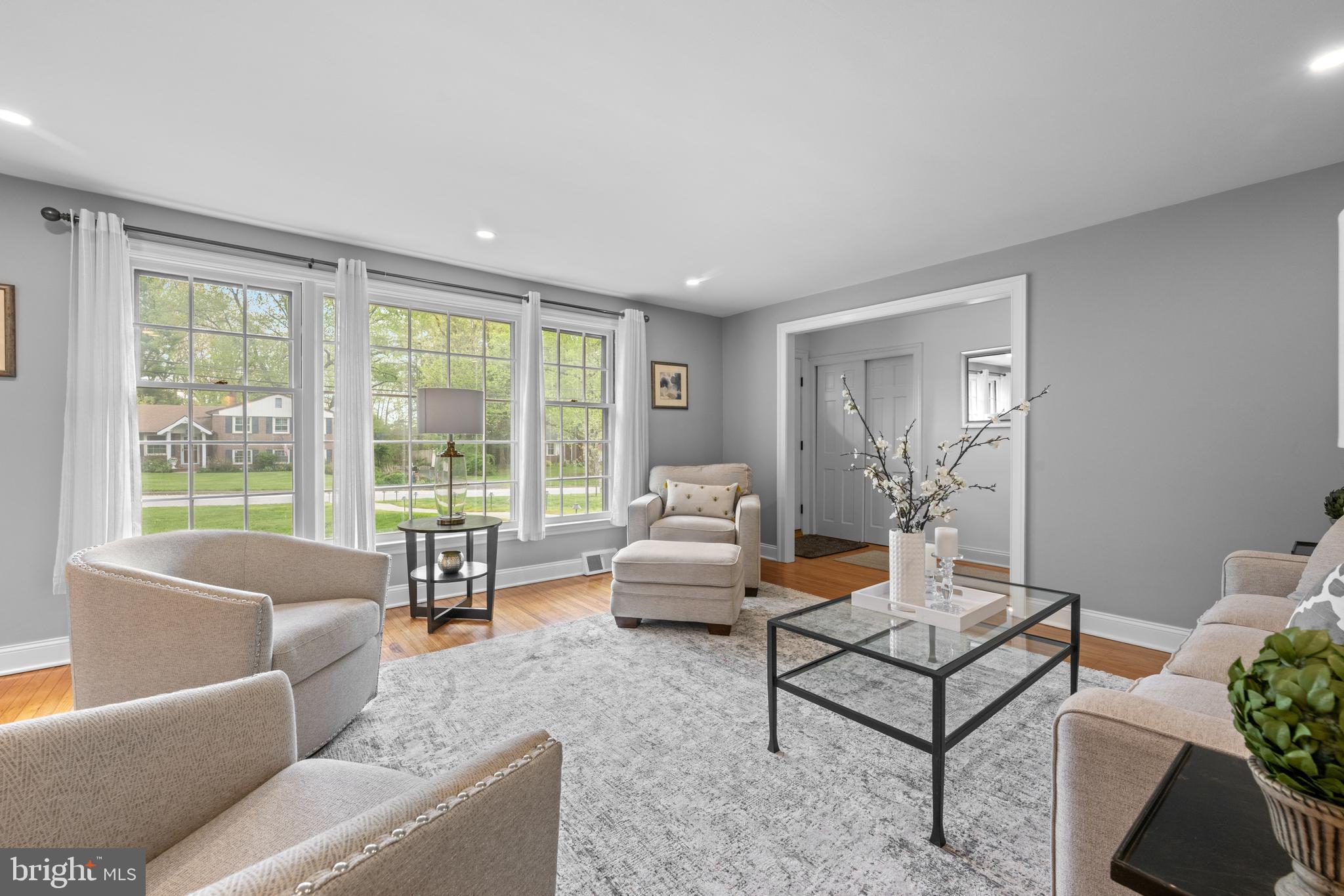 1442 Potter Lane Wayne, PA 19087 - Photo 6 of 44 Living Room