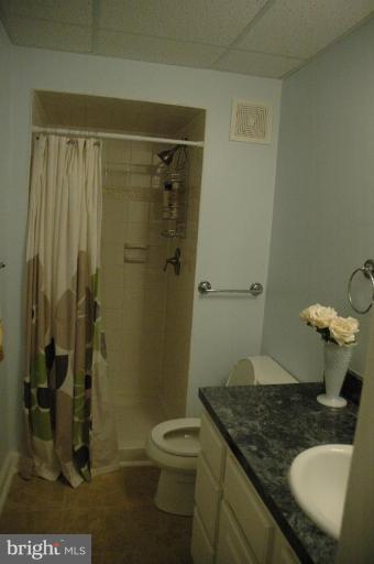 207 Canyon Road Winchester, VA 22602 - Photo 1 of 29 Bath #3