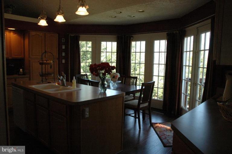 207 Canyon Road Winchester, VA 22602 - Photo 16 of 29 Kitchen