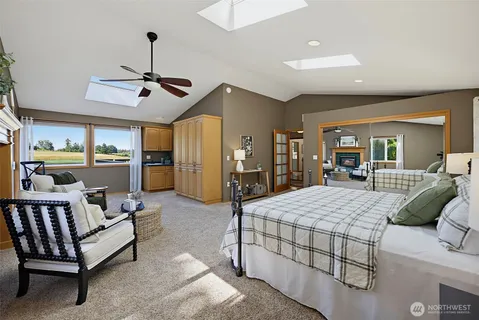 $1,183,000 | 8802 Key Peninsula Highway Northwest, Lakebay, WA 98349