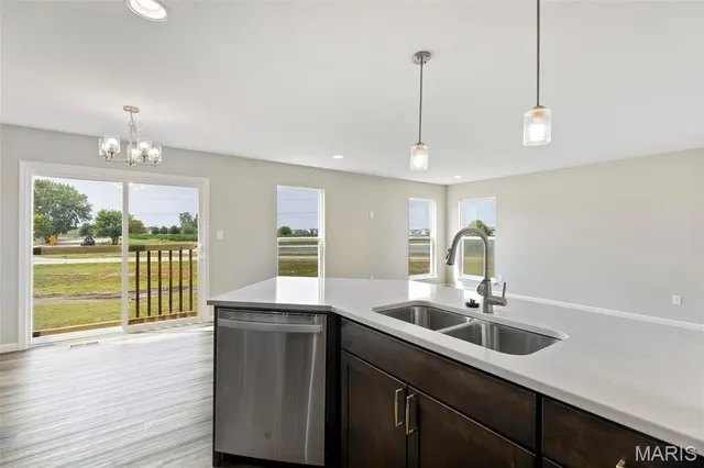 $299,900 | 2 Burlington At Dogwood Grove Lake Street, Lake St. Louis, MO 63367