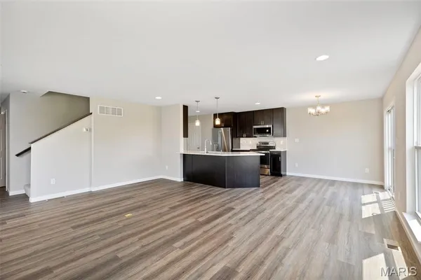 $299,900 | 2 Burlington At Dogwood Grove Lake Street, Lake St. Louis, MO 63367