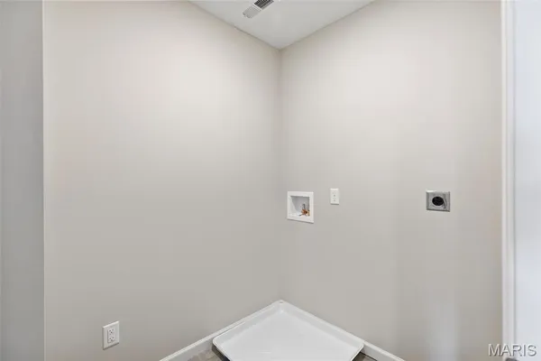 $299,900 | 2 Burlington At Dogwood Grove Lake Street, Lake St. Louis, MO 63367