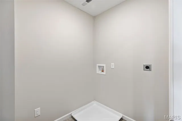 $299,900 | 2 Burlington At Dogwood Grove Lake Street, Lake St. Louis, MO 63367