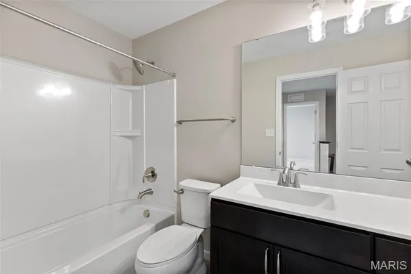 $299,900 | 2 Burlington At Dogwood Grove Lake Street, Lake St. Louis, MO 63367