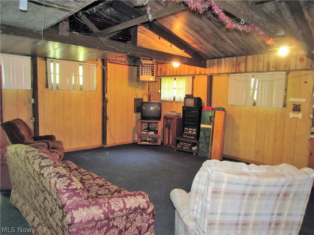 7950 Price Shaffer Road Hubbard, OH 44425 - Photo 3 of 15 Gallery Image 3
