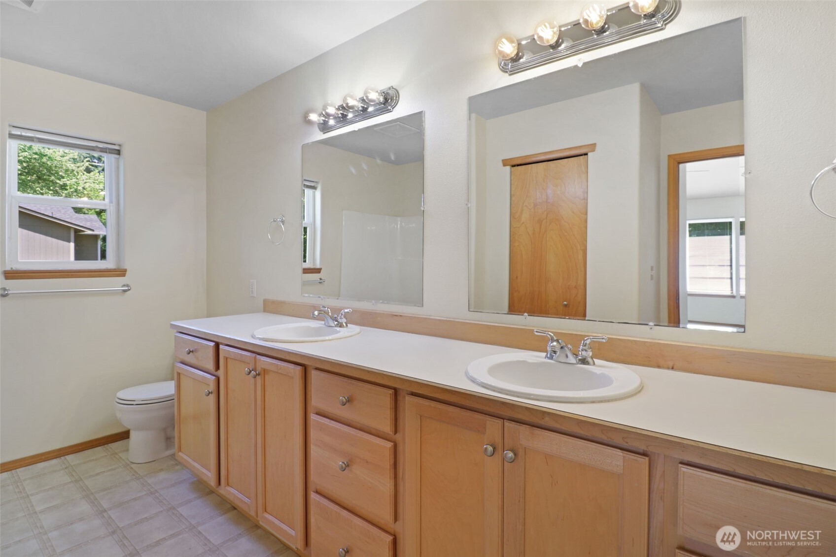 15626 Lindsay Road Southeast Yelm, WA 98597 - Photo 16 of 39