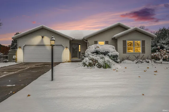 $300,000 | 58396 Summer Wind Court, Elkhart, IN 46517