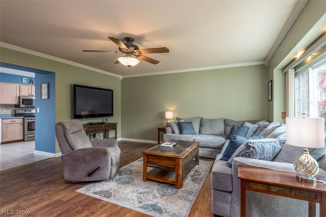 1130 Spring Road Cleveland, OH 44109 - Photo 12 of 35