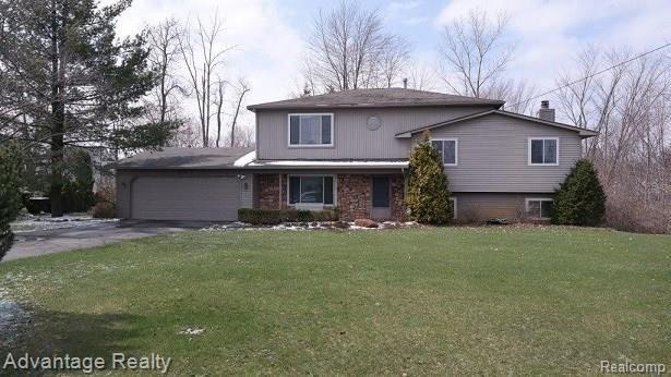 8560 Waumegah Road Clarkston, MI 48348 - Photo 30 of 30 SAM_3114.jpg
