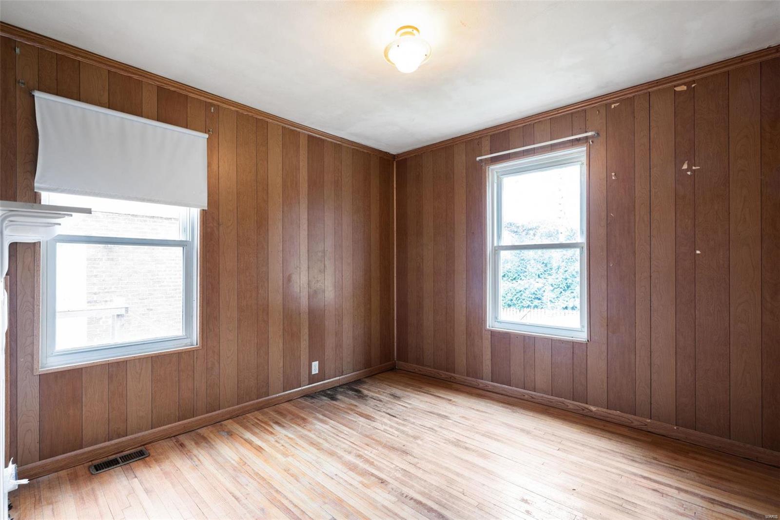 8257 Watson Road St. Louis, MO 63119 - Photo 7 of 19