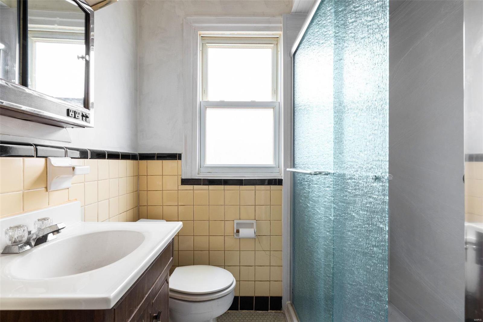 8257 Watson Road St. Louis, MO 63119 - Photo 10 of 19