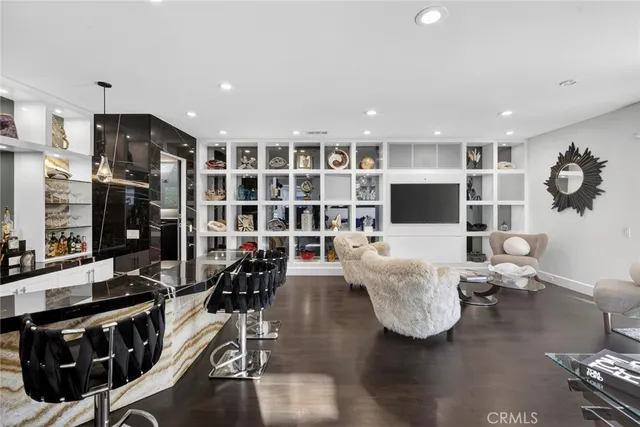 a view of an chairs in front of building