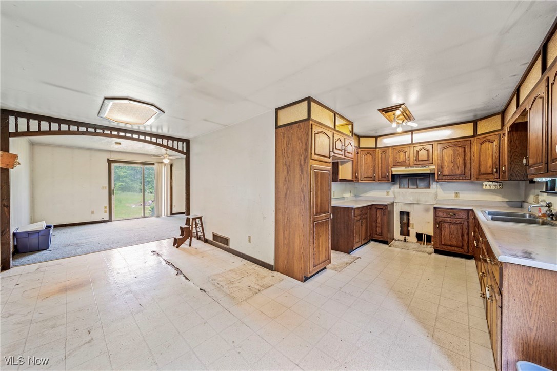 5769 Hurlburt Road Rome, OH 44085 - Photo 16 of 50