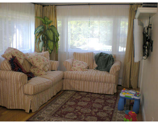 3 Deerfield Road Sharon, MA 02067 - Photo 4 of 10