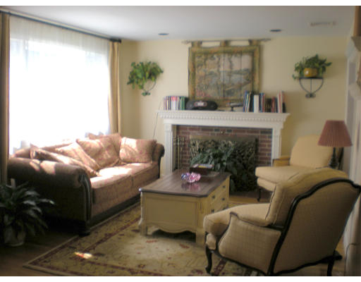 3 Deerfield Road Sharon, MA 02067 - Photo 5 of 10