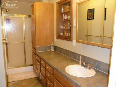 7190 East Burt Road Birch Run, MI 48415 - Photo 12 of 16 20234684-11.JPG