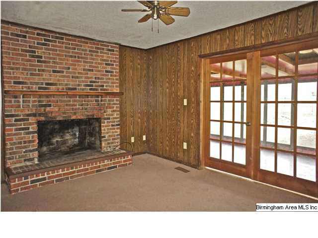 628 Thrash Road Clanton, AL 35045 - Photo 2 of 32