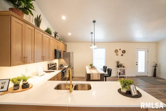 $279,000 | 659 Copper Creek Lane, Herrin, IL 62948