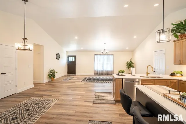 $279,000 | 659 Copper Creek Lane, Herrin, IL 62948