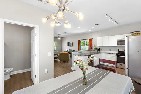 $474,990 | 914 Bret Lane, Austin, TX 78721