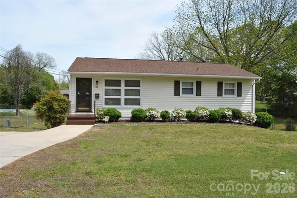 $285,000 | 909 Timberlane Drive, Mount Holly, NC 28120
