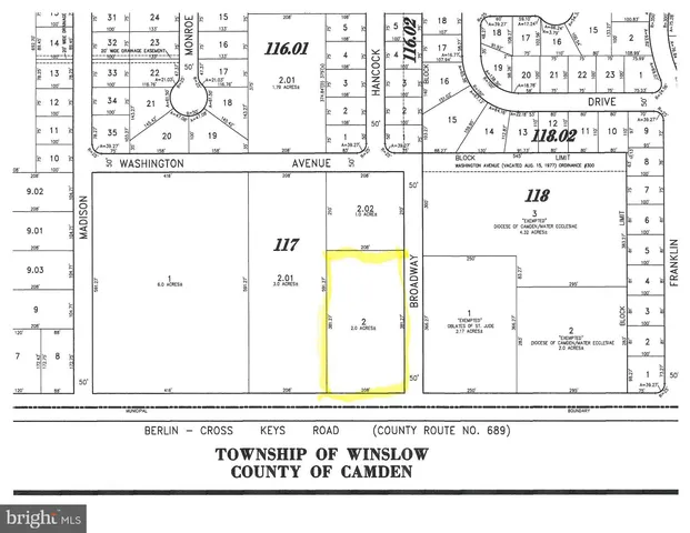 a black and white photo of a living room