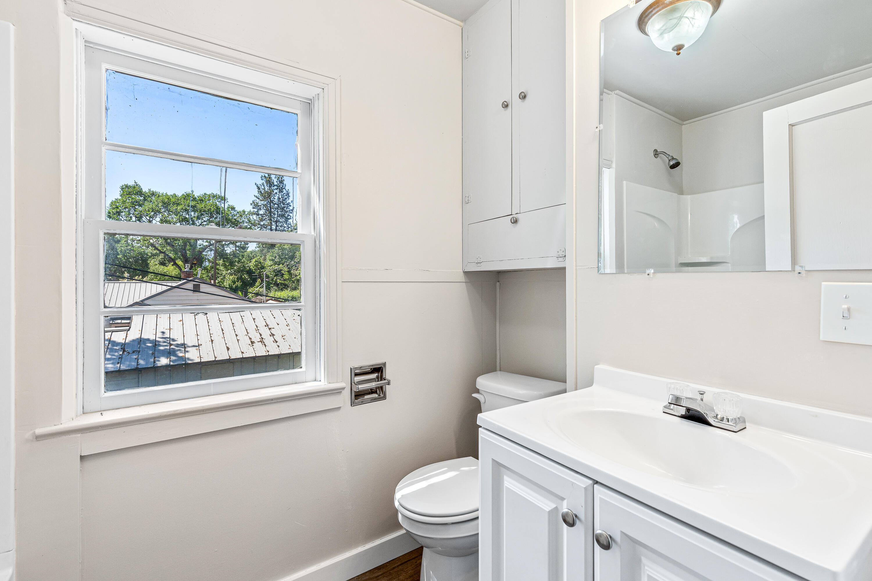 52 Oak Grove Road Medford, OR 97501 - Photo 27 of 41 9R9A9559