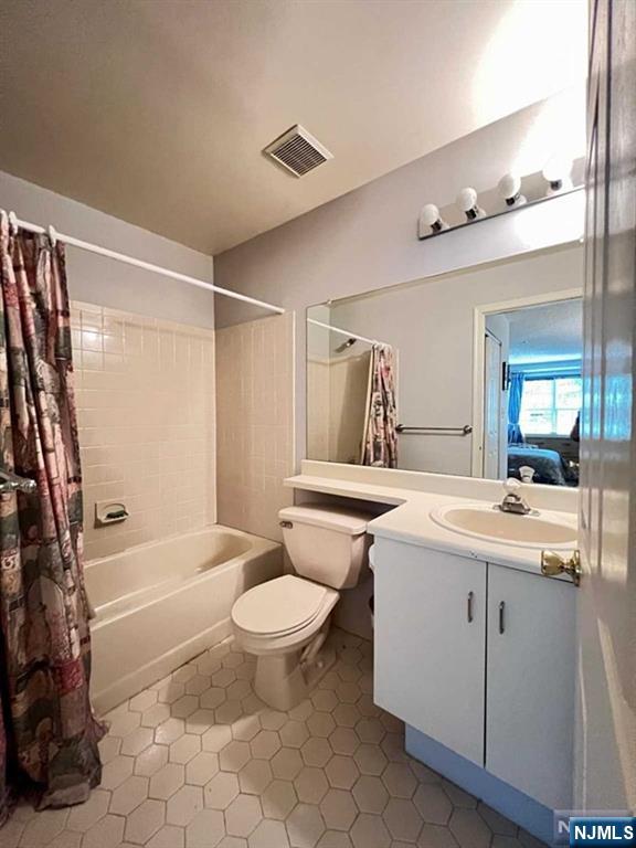 1029 Castle Road Mahwah, NJ 07430 - Photo 7 of 18