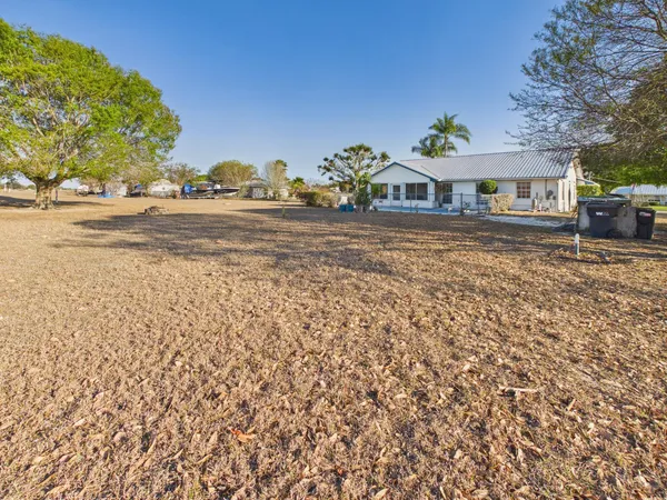 $430,000 | 8525 Southwest 9th Street, Okeechobee, FL 34974