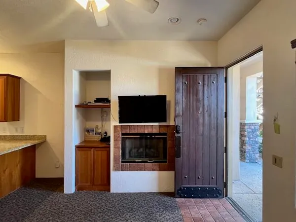 $295,000 | 50600 Santa Rosa Plaza, Unit 3, La Quinta, CA 92253