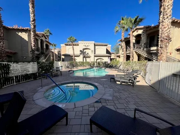 $295,000 | 50600 Santa Rosa Plaza, Unit 3, La Quinta, CA 92253