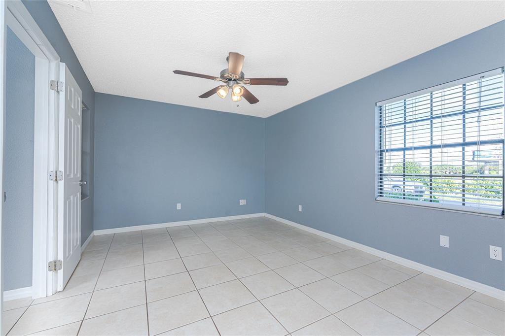 13100 South McCall Road, Unit 191 Port Charlotte, FL 33981 - Photo 19 of 44 a view of an empty room with a window