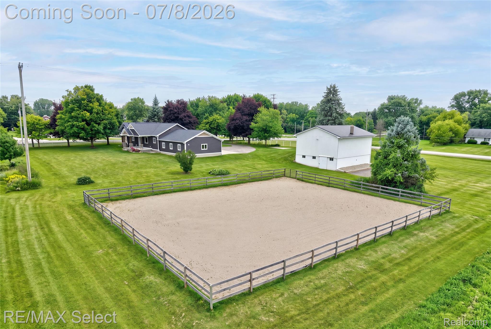 11025 Davison Road Davison, MI 48423 - Photo 12 of 75 11025 Davison Road 027.JPG