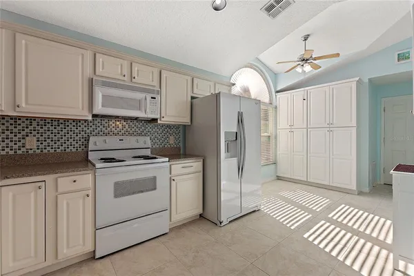$2,900 | 6619 Imperial Oak Lane, Orlando, FL 32819