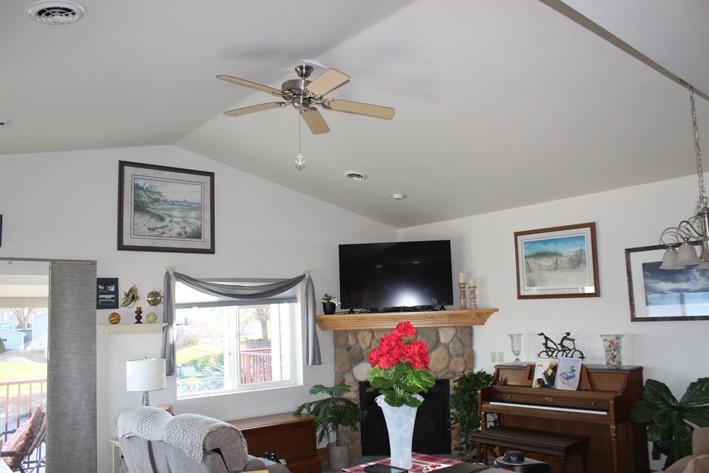 20 Shanty Road, Unit 301 Algoma, WI 54201 - Photo 11 of 23 Gallery Image 11