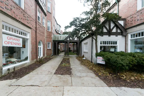 $1,770 | 918 Green Bay Road, Unit 3E, Winnetka, IL 60093