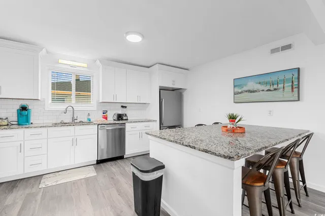 $1,075 | 409 17th Avenue North, Unit 2, Myrtle Beach, SC 29577