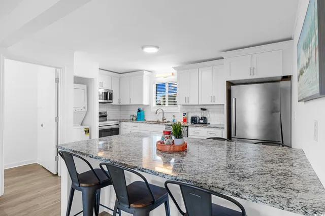 $1,075 | 409 17th Avenue North, Unit 2, Myrtle Beach, SC 29577