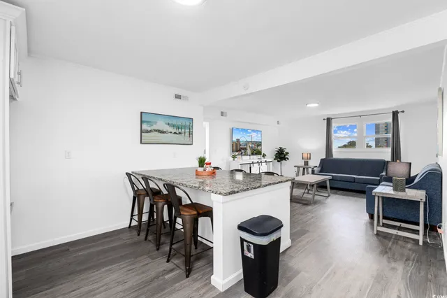 $1,075 | 409 17th Avenue North, Unit 2, Myrtle Beach, SC 29577