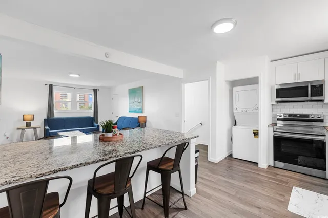 $1,075 | 409 17th Avenue North, Unit 2, Myrtle Beach, SC 29577