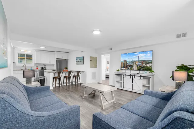 $1,075 | 409 17th Avenue North, Unit 2, Myrtle Beach, SC 29577