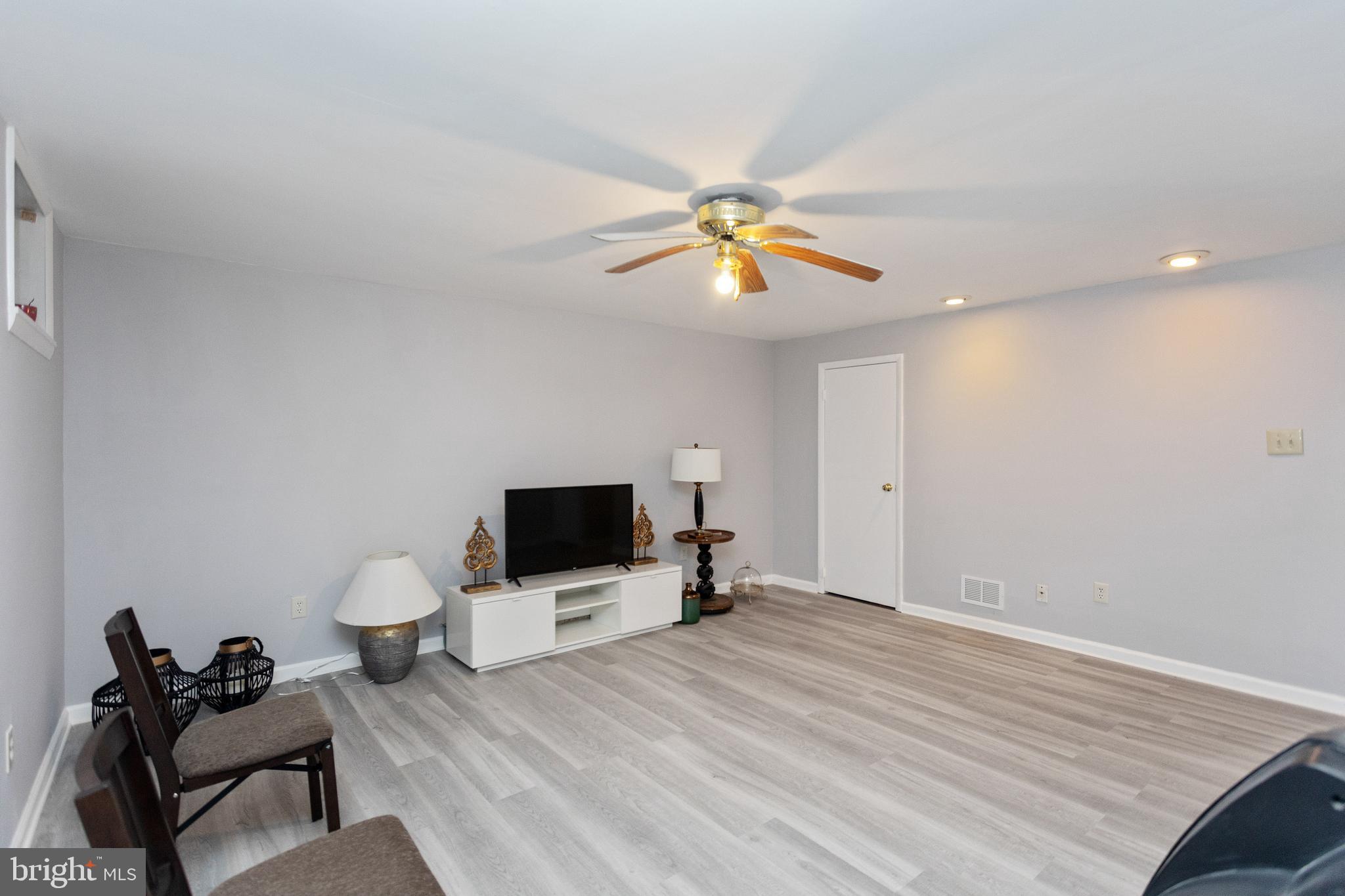 14622 Sandy Ridge Road Silver Spring, MD 20905 - Photo 16 of 34 Gallery Image 16
