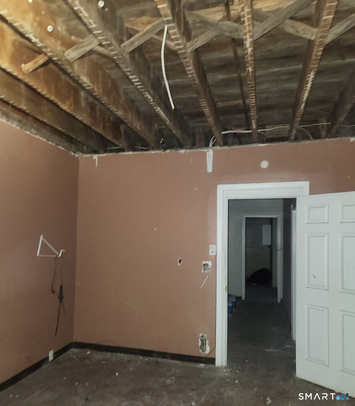 4 George Street Hartford, CT 06114 - Photo 7 of 35