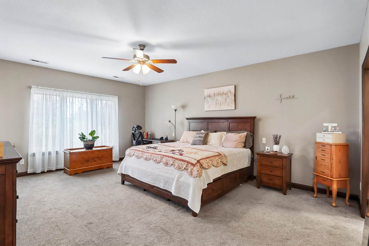 1092 Walnut Avenue, Unit 220 Riverside, IA 52327 - Photo 11 of 25 Gallery Image 11